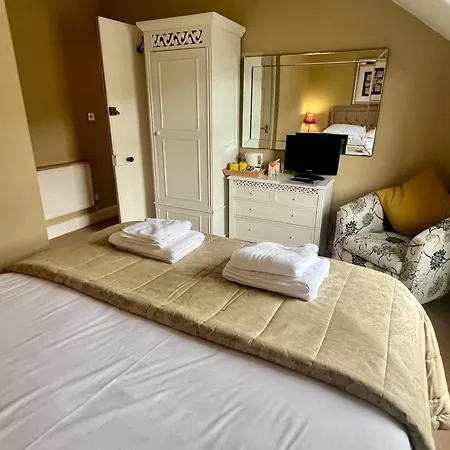 Lattendales By Zeffirellis Bed & Breakfast 3*